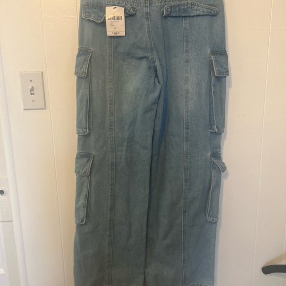 Vintage-Inspired Denim Cargo Pants - Picture 2 of 4